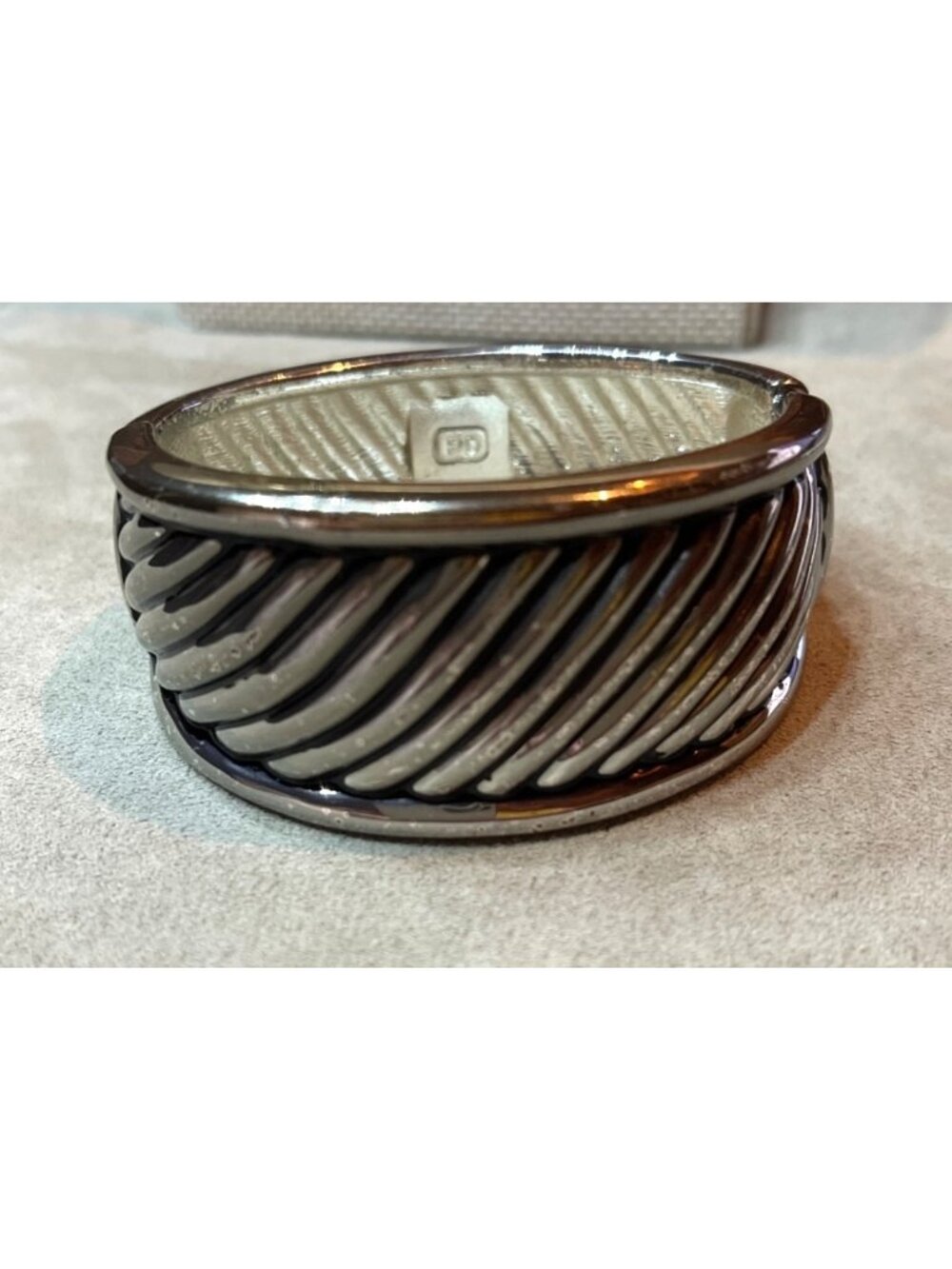 Vintage 90s Premier Designs Silver Tone Ribbed Hinged Clamper Bangle Bracelet